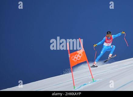 Yanqing, China. 05th Feb, 2022. Olympics, Alpine skiing, downhill, 3rd training at the National Alpine Ski Center. Christof Innerhofer from Italy in action. Credit: Michael Kappeler/dpa/Alamy Live News Stock Photo