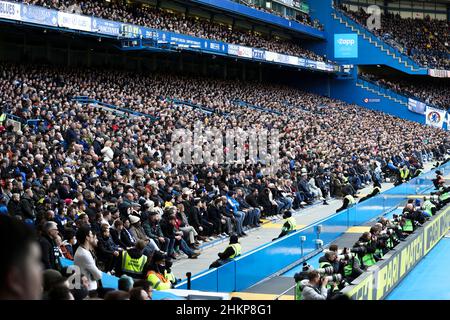 LONDON, UK. FEB 5TH A general view of the crowd during the FA Cup 4th Round match between Chelsea and Plymouth Argyle at Stamford Bridge, London on Saturday 5th February 2022. (Credit: Tom West | MI News) Credit: MI News & Sport /Alamy Live News Stock Photo