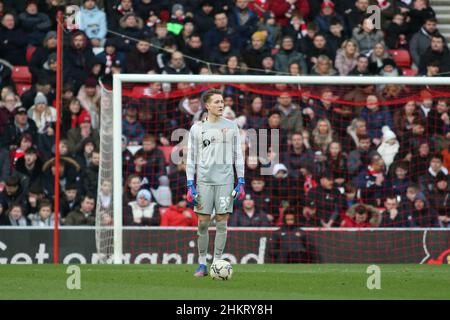 SUNDERLAND, UK. FEB 5TH Sunderland Goalkeeper Ron-Thorben Hoffmann during the Sky Bet League 1 match between Sunderland and Doncaster Rovers at the Stadium Of Light, Sunderland on Saturday 5th February 2022. (Credit: Michael Driver | MI News) Credit: MI News & Sport /Alamy Live News Stock Photo