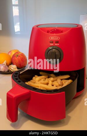 Bella 2-Quart Electric Air Fryer