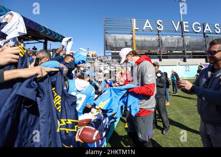 Las Vegas, Nevada, USA. 4th Feb, 2022. Los Angeles Chargers quarterback  Justin Herbert (10) during the AFC Pro Bowl Practice at Las Vegas Ballpark  in Las Vegas, Nevada. Darren Lee/CSM/Alamy Live News