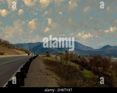 Cloudy sky over freeway in southern Oregon at Grants Pass Stock Photo