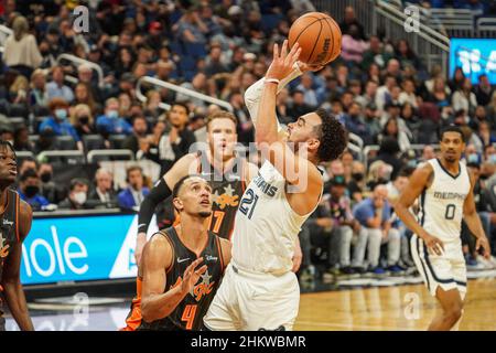 Orlando, Florida, USA, January 5, 2023, NBA Memphis Grizzlies guard Tyus  Jones #21 shoots a technical at the Amway Center. (Photo by Marty  Jean-Louis/Sipa USA Stock Photo - Alamy