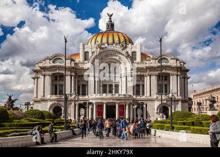 Palace of Fine Arts, National Museum of Architecture, Alameda Central, Mexico City. North America Stock Photo