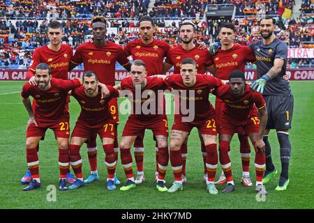Rome, Italy , 05th February , 2022 Pictured left to right, Roma’s Starting LineUp     during football Serie A match Roma v Genoa Credit: Massimo Insabato/Alamy Live News Stock Photo
