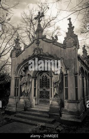 Chapel, Brompton Cemetery, London, England, UK Stock Photo