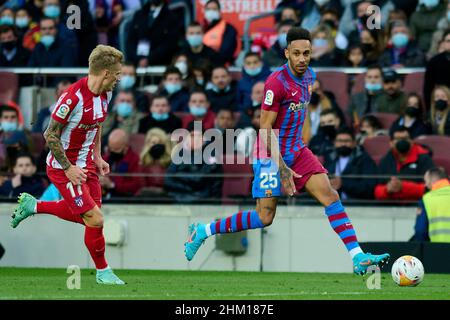 Barcelona, Spain. Camp Nou, Barcelona, Spain. 06th Feb, 2022. Men's La Liga Santander, Futbol Club Barcelona versus Club Atletico de Madrid; Aubameyang of FC Barcelona takes on Wass of Atletico de Madrid Credit: Action Plus Sports/Alamy Live News Credit: Action Plus Sports Images/Alamy Live News Stock Photo