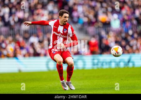 Barcelona, Spain. 6th Feb, 2022. Vrsaljko (Atletico de Madrid) during La Liga football match between FC Barcelona and Atletico de Madrid, at Camp Nou Stadium in Barcelona, Spain, on February 6, 2022. Foto: Siu Wu Credit: dpa/Alamy Live News Stock Photo