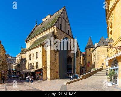 Sarlat-la-Caneda, France - November 1, 2021: The market hall of a a beautiful french yellow stone town located in Perigord, France, taken on a sunny a Stock Photo