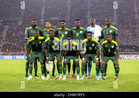 CAMEROON, Yaounde, February 06 2022 - National team of Senegal pose for team photo: from top left Cheikhou Kouyate, Abdou Diallo, Ismaila Sarr, Famara Diedhiou, Edouard Mendy, Kalidou Koulibaly, Saliou Ciss, Sadio Mane, Idrissa Gueye, Nampalys Mendy, Bouna Sar during the Africa Cup of Nations Final between Senegal and Egypt at Stade d'Olembe, Yaounde, CMR 06/02/2022 Photo SFSI Credit: Sebo47/Alamy Live News Stock Photo