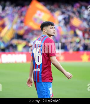 Sabadell, Barcelona, Spain. 6th Feb, 2022. Barcelona Spain 06.02.2022 Pedri Gonzalez (FC Barcelona) looks during the La Liga Santander between FC Barcelona and Atletico de Madrid at Camp Nou on 06 February 2022 in Barcelona. (Credit Image: © Xavi Urgeles/ZUMA Press Wire) Credit: ZUMA Press, Inc./Alamy Live News Stock Photo