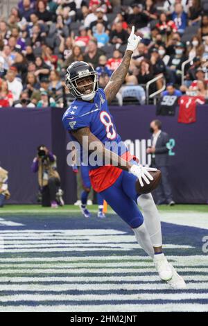 NFC tight end Kyle Pitts of the Atlanta Falcons (8) runs a route against  the AFC during the Pro Bowl NFL football game, Sunday, Feb. 6, 2022, in Las  Vegas. (AP Photo/Steve