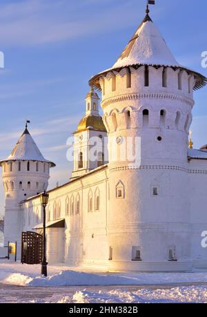 Tobolsk Kremlin in winter. Towers and walls of Guest Yard, ancient Russian architecture of the XVIII century in the first capital of Siberia. Russia, Stock Photo