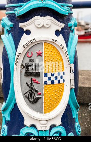 The coat of arms of the Royal Burgh of Rothesay on a lampost in Rothesay on the Isle of Bute, Argyll & Bute, Scotland UK Stock Photo