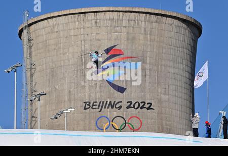 Beijing, China. 08th Feb, 2022. Olympics, Ski Freestyle, Women, Final, Big Air. Anni Karava from Finland in action. Credit: Peter Kneffel/dpa/Alamy Live News Stock Photo