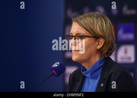 Schalke, Deutschland. 27th Oct, 2022. firo : 27.10.2022, football, soccer,  1.Bundesliga, first league season 2022/2023, FC Schalke 04 1st training  Thomas Reis Credit: dpa/Alamy Live News Stock Photo - Alamy