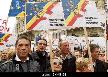 Vienna, Austria. March 23, 2008. Demonstration for referendum against Lisbon Treaty in Vienna. Picture shows Jörg Haider front left, Alliance Future Austria (BZÖ) Stock Photo