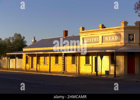 Former Queens Head Hotel in Wilcannia New South Wales Australia Stock Photo