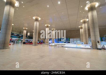 07-12-2021. tel aviv-israel. The main entrance hall of Ben Gurion Airport in Tel Aviv is almost empty, due to the new restrictions due to the new Coro Stock Photo