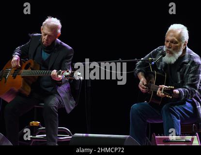 Orlando, United States. 08th Feb, 2022. Jack Casady (L) and Jorma Kaukonen of Hot Tuna perform at The Plaza Live in Orlando. Casady and Kaukonen are founding members of the psychedelic rock band, Jefferson Airplane. Credit: SOPA Images Limited/Alamy Live News Stock Photo