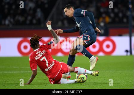 PSG - Monaco    Angel Di Maria roulette to clear Gelson Martin during the match between PSG and As Monaco at Parc des Princes, December 12, 2021. Stock Photo