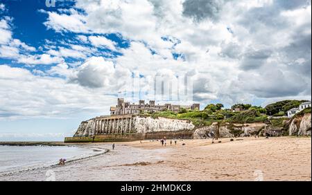 Kingsgate Castle on the cliffs above Kingsgate Bay, Broadstairs, Kent.Broadstairs on the Kent Coastline England Stock Photo