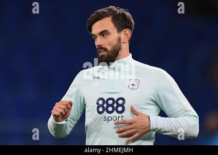 Cardiff, UK. 07th Aug, 2021. Marlon Pack #21 of Cardiff City under pressure  from Callum Styles #4 of Barnsley in Cardiff, United Kingdom on 8/7/2021.  (Photo by Mike Jones/News Images/Sipa USA) Credit