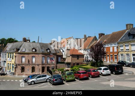 Cassel village préféré des Francais en 2018 - Rue Notre-Dame Cassel preferred village of the French in 2018 Stock Photo