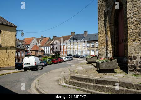 Cassel village préféré des Francais en 2018 - Rue Notre-Dame Cassel preferred village of the French in 2018 Stock Photo