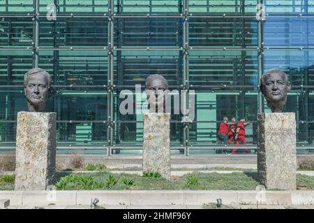 Busts of President George Bush, Helmut Kohl, Mikhail Gorbachev, Axel-Springer-Verlag, Axel-Springer-Strasse, Kreuzberg, Berlin, Germany Stock Photo