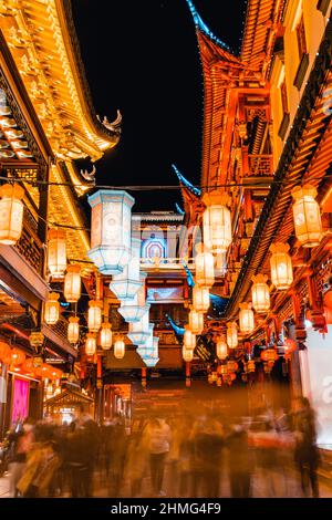 The Yuyuan Lantern Festival, a traditional Spring Festival event for ...