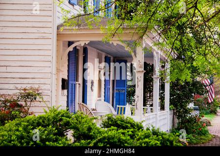 Victorian cottages in the waterside town of Oxford, Maryland on the Chesapeake Bay. Stock Photo