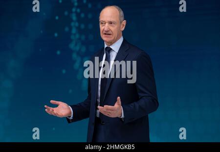 Munich, Germany. 10th Feb, 2022. Roland Busch, CEO of Siemens AG, stands on stage during the virtual Annual Shareholders' Meeting. Credit: Sven Hoppe/dpa/POOL/dpa/Alamy Live News Stock Photo