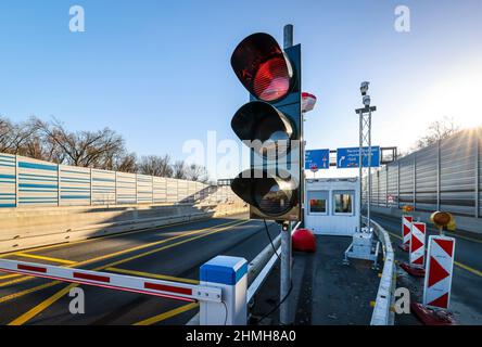 Recklinghausen, North Rhine-Westphalia, Germany - barrier system on the A43 due to ailing bridge to control vehicles from 3.5 tons between the crosses Recklinghausen and Herne. The ailing Emschertal Bridge is no longer stable enough for heavy loads. It should be completely renovated by the end of 2025. Stock Photo