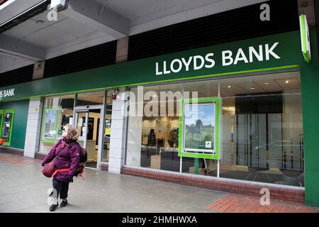 London, UK. 10th Feb, 2022. A woman walks past Lloyds Bank. Credit: SOPA Images Limited/Alamy Live News Stock Photo
