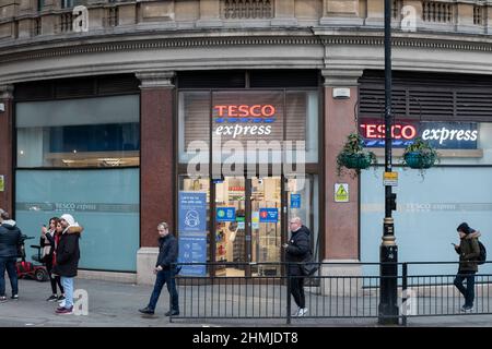 Tesco express store at Trafalgar Square, Westminster, London. Stock Photo