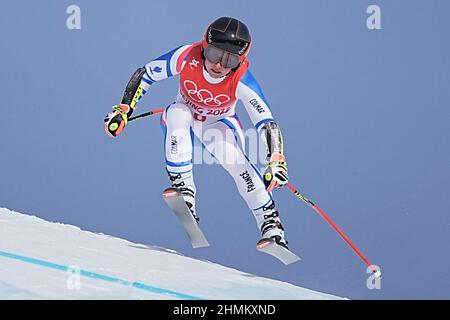 Yanqing, China. 11th Feb, 2022. Olympics, Alpine skiing, Super G, women, at the National Alpine Ski Center, Tessa Worley of France in action. Credit: Michael Kappeler/dpa/Alamy Live News Stock Photo