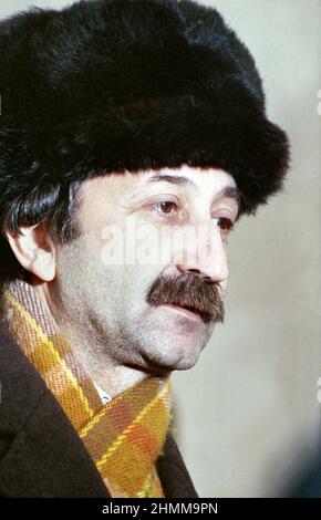 ルーマニア語 写真集 ROMANIA PETRE BARON Amazon.com: Romania (Romanian Edition): 9789739795920: Petre