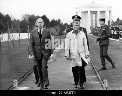 official visit of American President Jimmy Carter to Paris, then Bayeux in Normandy and Omaha Beach, here with French President Valery Giscard d'Estaing on January 6, 1978. Stock Photo