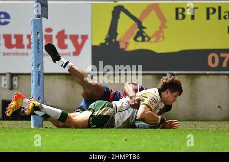 Bristol, UK. 11th Feb, 2022. James Stokes of London Irish scores London Irish their second try during the Gallagher Premiership Rugby match between Bristol Rugby and London Irish at Ashton Gate, Bristol, England on 11 February 2022. Photo by Scott Boulton. Editorial use only, license required for commercial use. No use in betting, games or a single club/league/player publications. Credit: UK Sports Pics Ltd/Alamy Live News Stock Photo