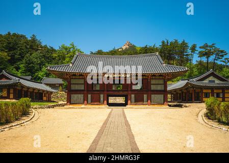 Singyesa in Onjongri, Kangwon Province, North Korea. Translation: Singyesa Temple,  Mount Kumgang Stock Photo