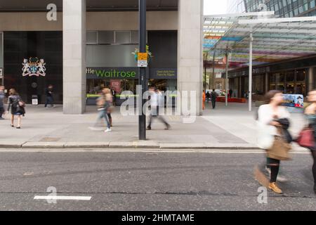 No leading Hle Waitrose Open daily from 7am to 10pm £1® DINNER Stock Photo