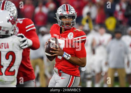 Ohio State Buckeyes quarterback C.J. Stroud (7) throws the ball during the Rose Bowl game against the Utah Utes, Saturday, Jan. 1, 2022, in Pasadena, Stock Photo