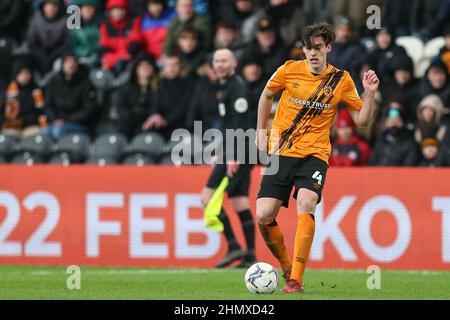 Jacob Greaves #4 of Hull City passes the ball Stock Photo