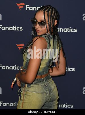 Doja Cat attends Michael Rubin's 2022 Fanatics Super Bowl Party on February  12, 2022 in Culver City, California. Photo: Casey  Flanigan/imageSPACE/MediaPunch Stock Photo - Alamy