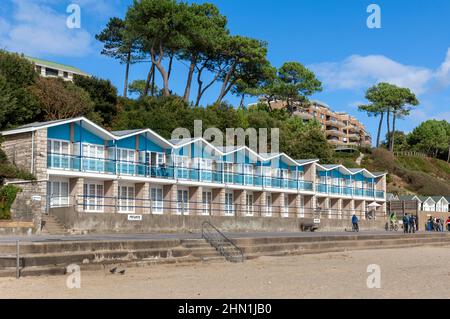 Beach apartments - beach huts - Branksome Chine Beach, Poole, Dorset, UK Stock Photo