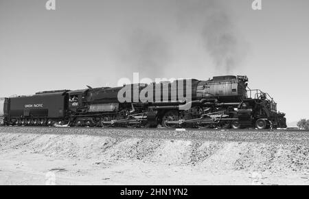 Union Pacific 'Big Boy' 4014 starts moving in Niland, California, which is close to the Salton Sea. Stock Photo