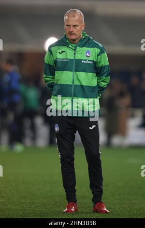 Bergamo, Italy, 13th February 2022. Jens Bangsbo Atalanta BC Fitness coach during the warm up prior to the Serie A match at Gewiss Stadium, Bergamo. Picture credit should read: Jonathan Moscrop / Sportimage Credit: Sportimage/Alamy Live News Stock Photo