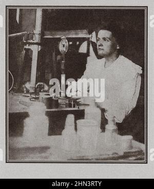 Vintage photo of madame Marie Curie in her laboratory.  Marie Salomea Skłodowska Curie (born Maria Salomea Skłodowska, 1867–1934) was a Polish and nat Stock Photo
