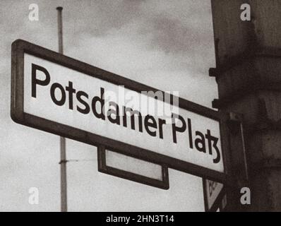 Berlin Crisis of 1961. Serie of archivel photos depicts the August 1961 travel ban between East and West Berlin and shows the building of barricades t Stock Photo